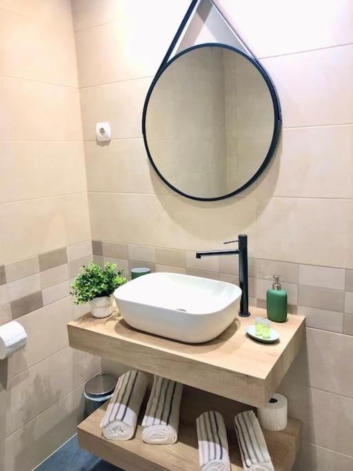Nuevo Apartamento Airport Apartment Madrid