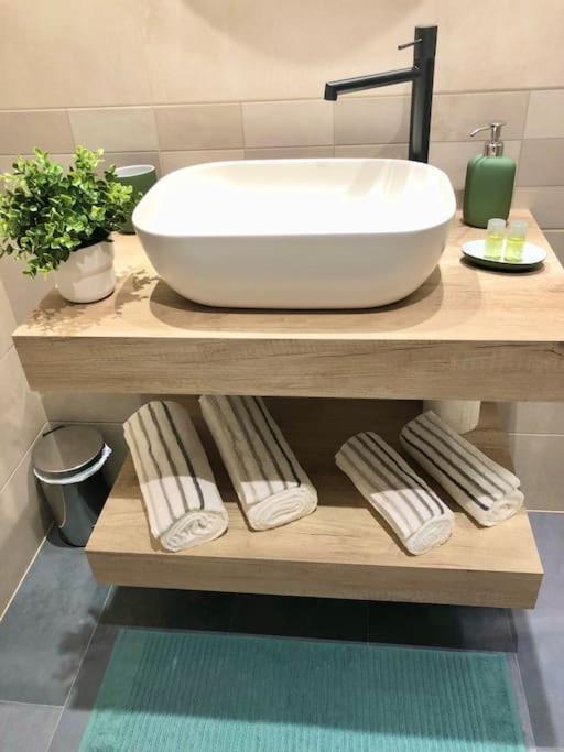 Nuevo Apartamento Airport Apartamento Madrid